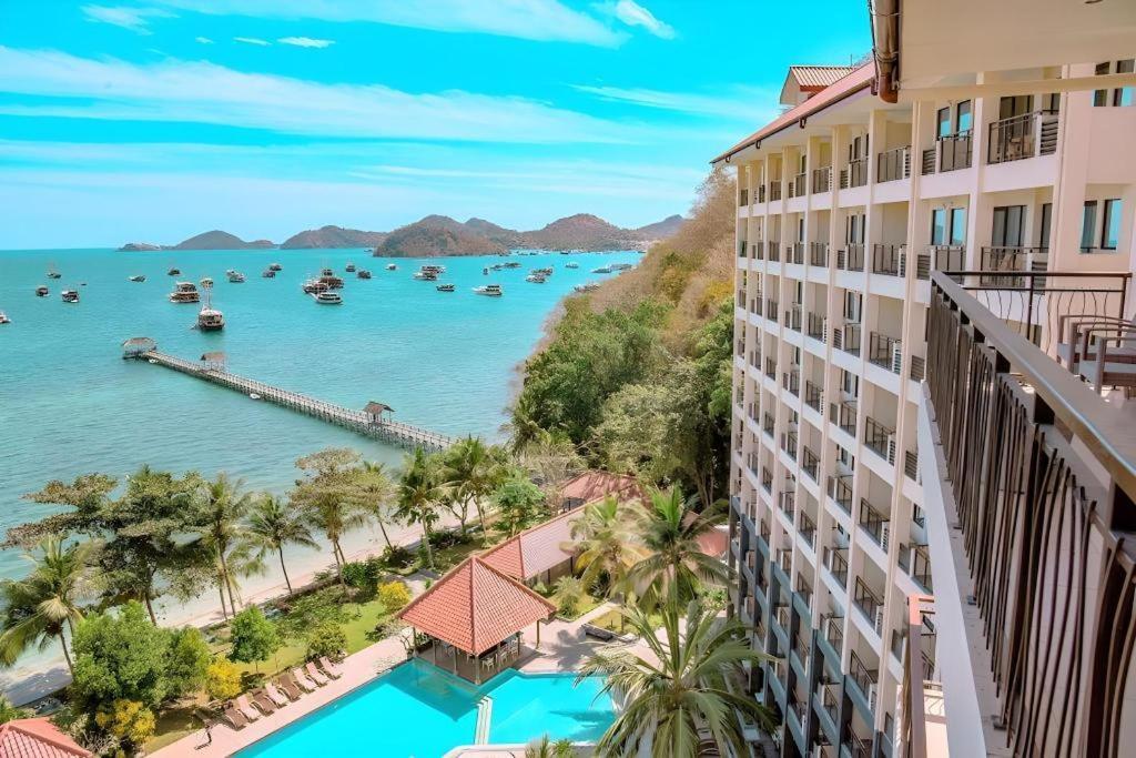 Laprima Hotel Лабуан Баджо Екстериор снимка