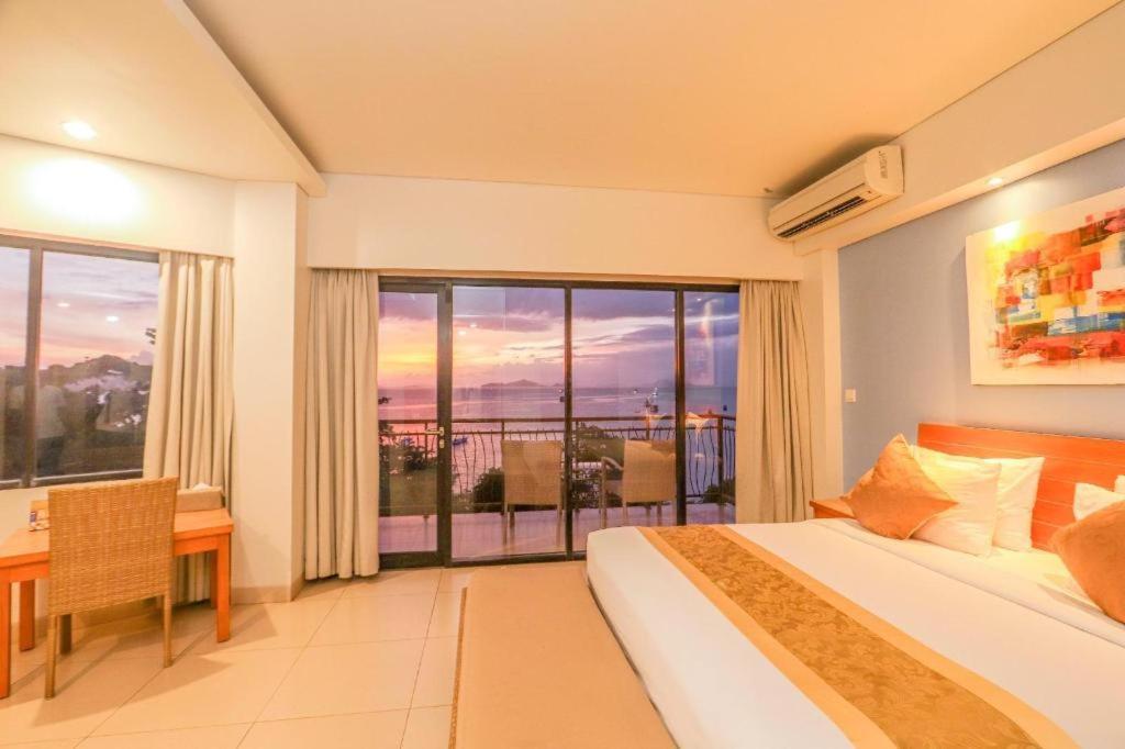 Laprima Hotel Лабуан Баджо Екстериор снимка